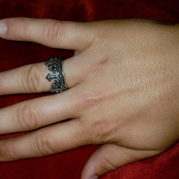 Antique-style crown ring size 7 - Picture 3 of 3